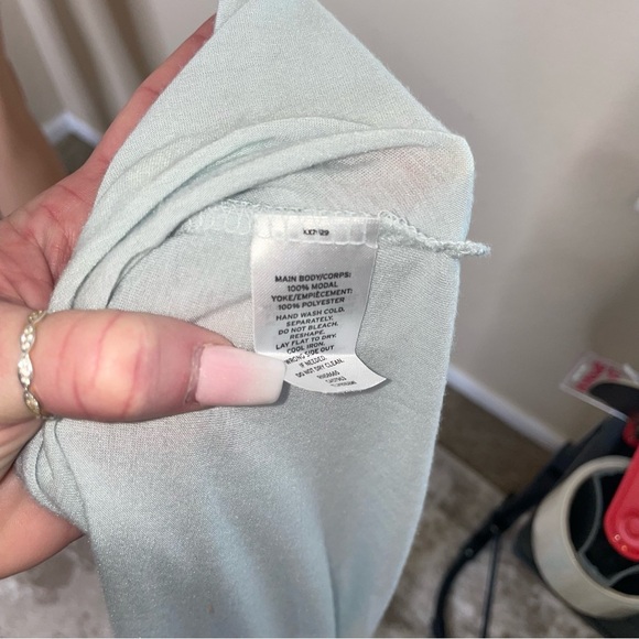 💋Bundle 4 items for $20. Add items💋 to a bundle - Picture 8 of 9